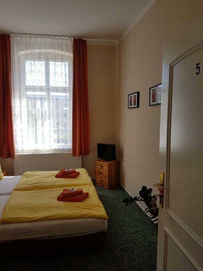 Pension Zum Birnbaum Brandenburg  Exteriör bild