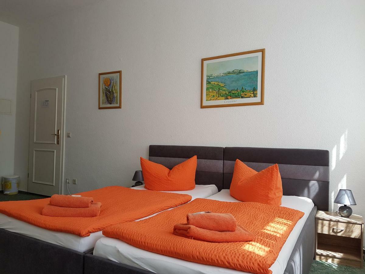 Pension Zum Birnbaum Brandenburg  Exteriör bild